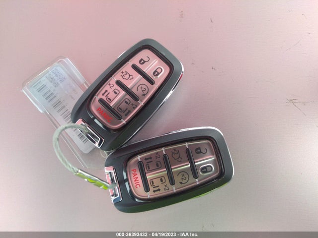 2C4RC1CGXNR218893 Chrysler Voyager Lx