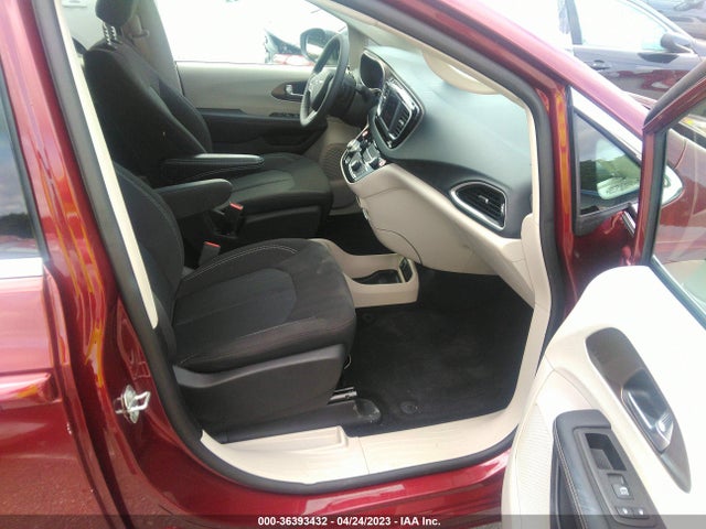 2C4RC1CGXNR218893 Chrysler Voyager Lx