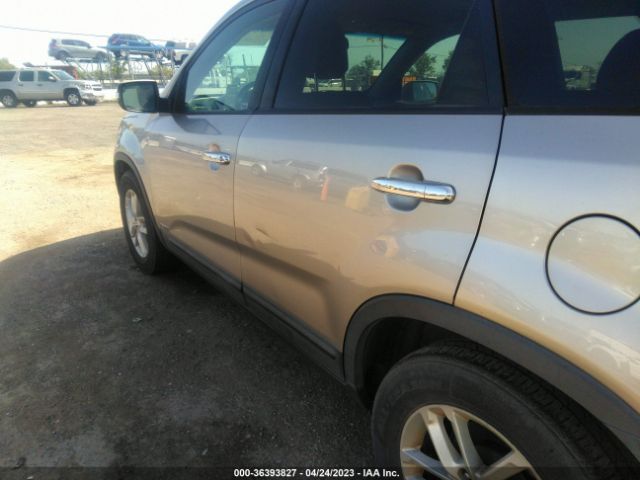 5XYKTCA67FG570505 KIA SORENTO LX