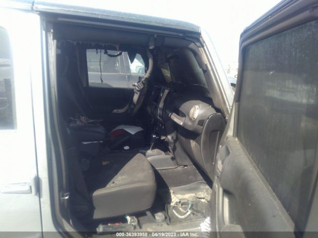 1C4BJWEG4HL507573 Jeep Wrangler Unlimited Sahara