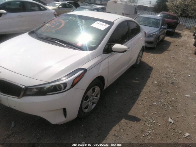 3KPFK4A73JE232673 KIA FORTE LX