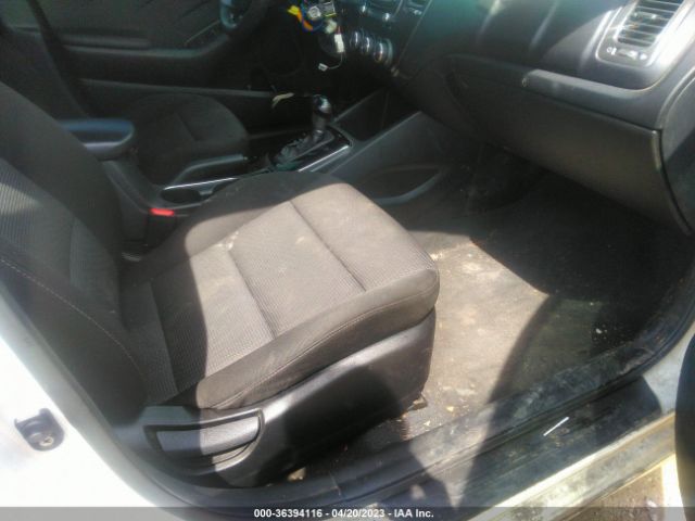 3KPFK4A73JE232673 KIA FORTE LX
