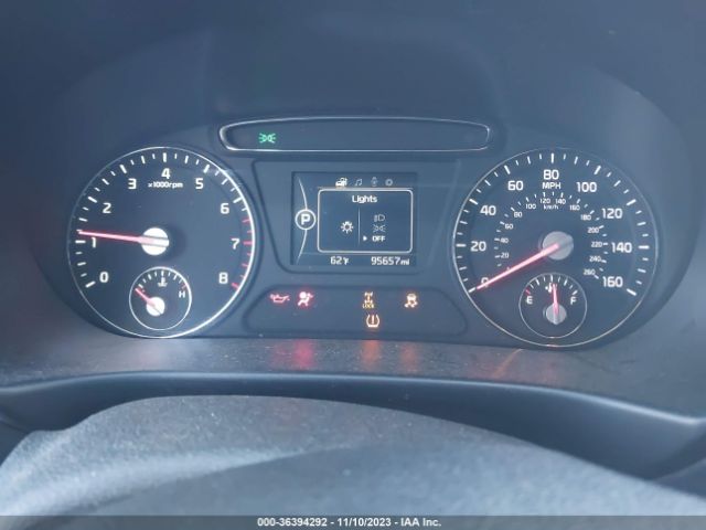5XYPGDA35HG290039 KIA SORENTO LX