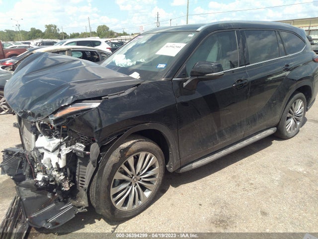 Toyota Highlander Platinum 2022 5TDFZRAH4NS124494 Image 2
