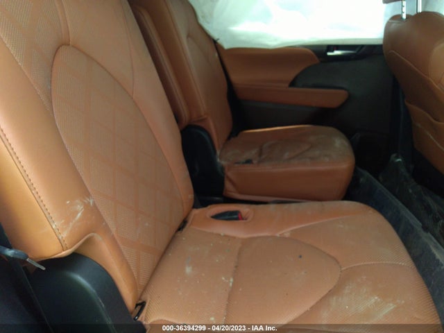 Toyota Highlander Platinum 2022 5TDFZRAH4NS124494 Image 8