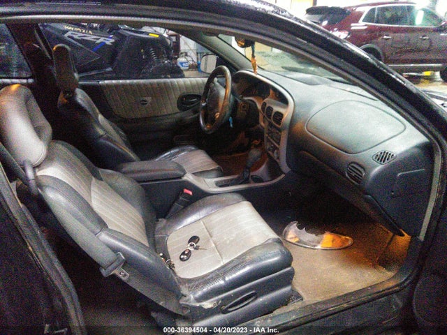 2001 PONTIAC GRAND PRIX GTP VIN: 1G2WR12151F219373