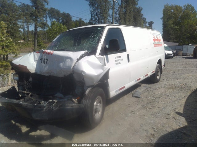 Chevrolet EXPRESS CARGO VAN 2017 1GCWGBFF7H1106562 Image 2