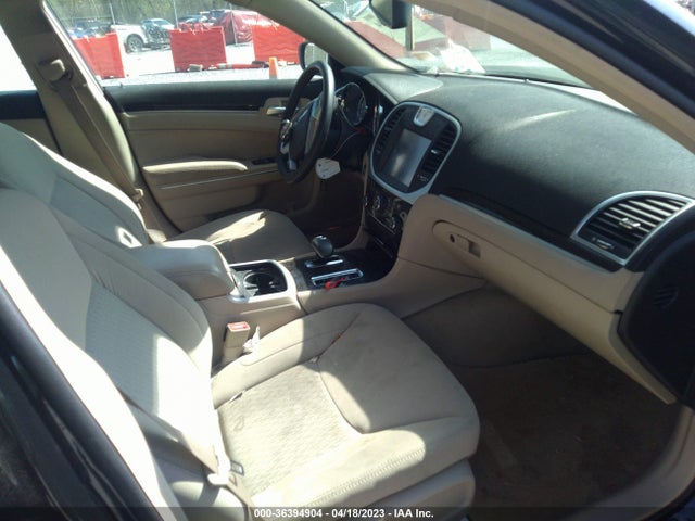 2C3CCAAG6EH138364 Chrysler 300
