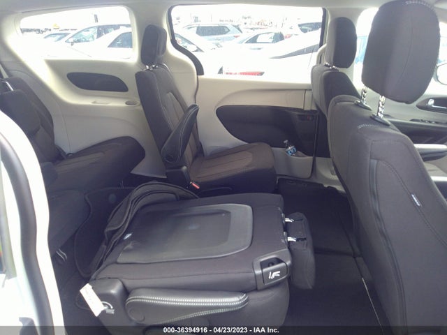 2C4RC1CG7NR218608 Chrysler Voyager Lx