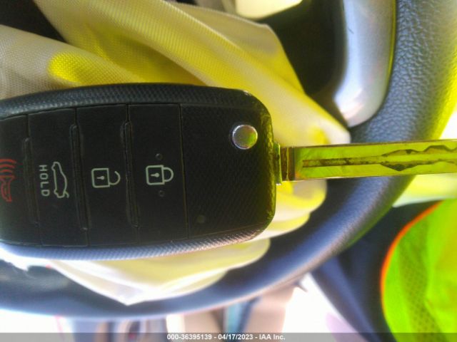 KNADM5A30E6387307 KIA RIO LX
