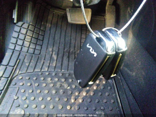 KNDJ23AU2N7821360 KIA SOUL LX