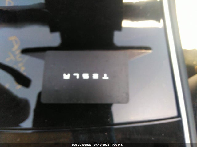 Tesla Model Y Long Range 2021 5YJYGDEE1MF110086 Image 11