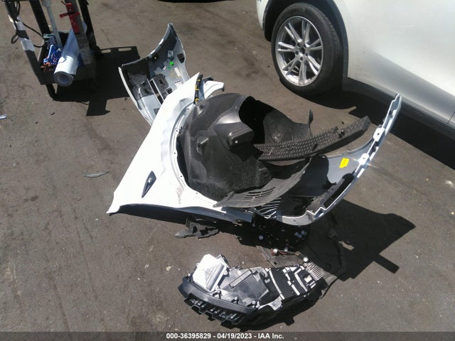 Tesla Model Y Long Range 2021 5YJYGDEE1MF110086 Image 12