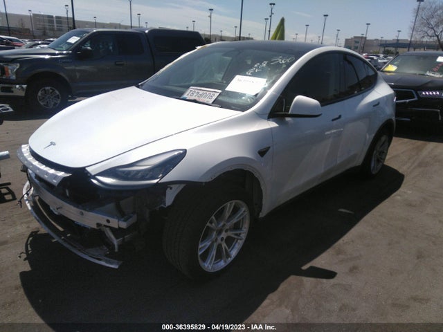 Tesla Model Y Long Range 2021 5YJYGDEE1MF110086 Image 2