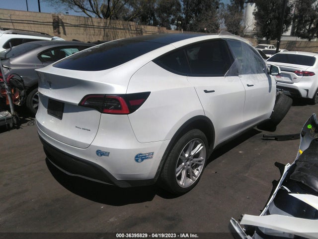 Tesla Model Y Long Range 2021 5YJYGDEE1MF110086 Image 4