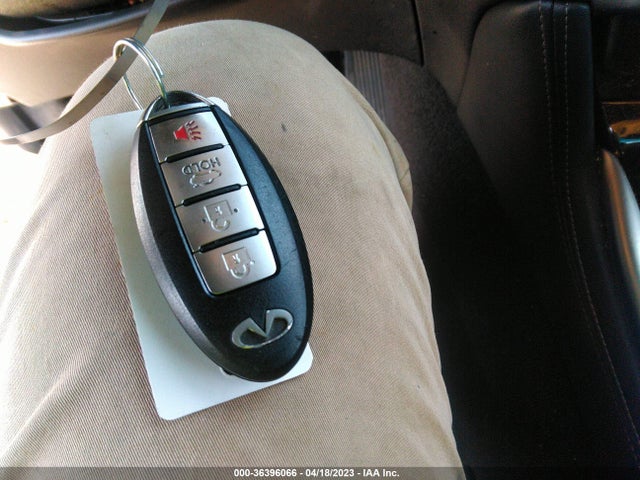 2017 Infiniti Q70, VIN: JN1BY1PR5HM210404