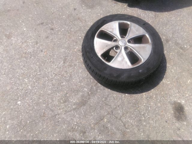 KNDJN2A21F7807600 KIA Soul Base