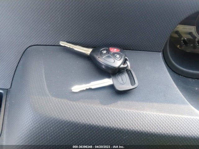 2009 SCION XB VIN: JTLKE50E091061718