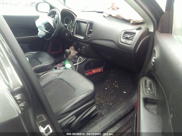 3C4NJDDB8KT800038 Jeep Compass Trailhawk