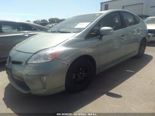 Toyota Prius Four 2015 JTDKN3DUXF1996628 Image 2