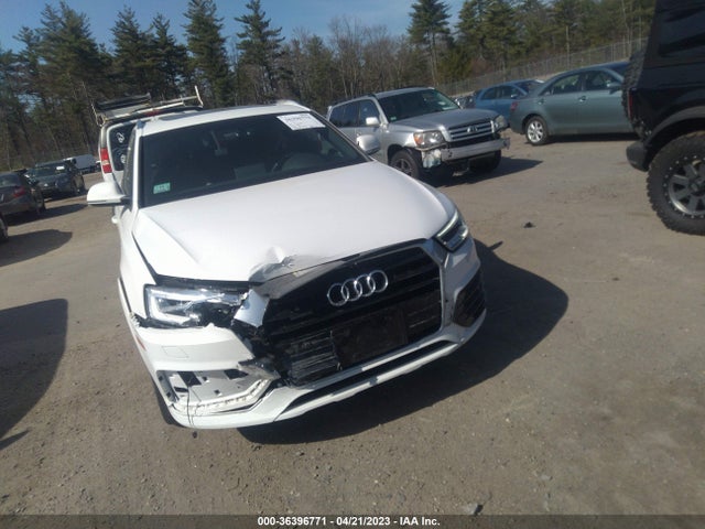 WA1GCCFSXHR002968 Audi Q3 Prestige