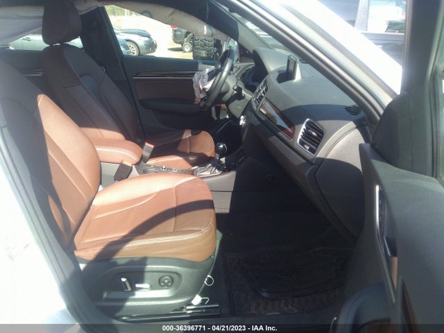WA1GCCFSXHR002968 Audi Q3 Prestige