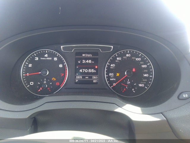 WA1GCCFSXHR002968 Audi Q3 Prestige