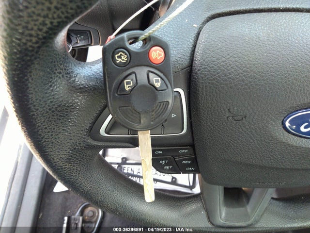 Ford FOCUS SE 2016 1FADP3F20GL271985 Image 3