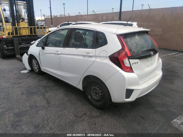 Honda FIT LX 2015 3HGGK5H50FM758367 Image 3