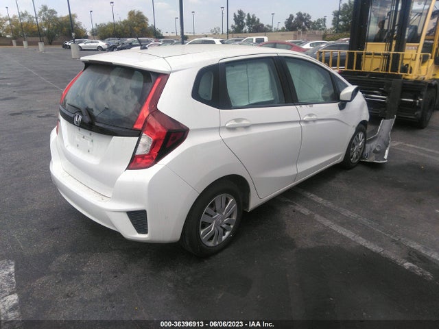 Honda FIT LX 2015 3HGGK5H50FM758367 Image 4