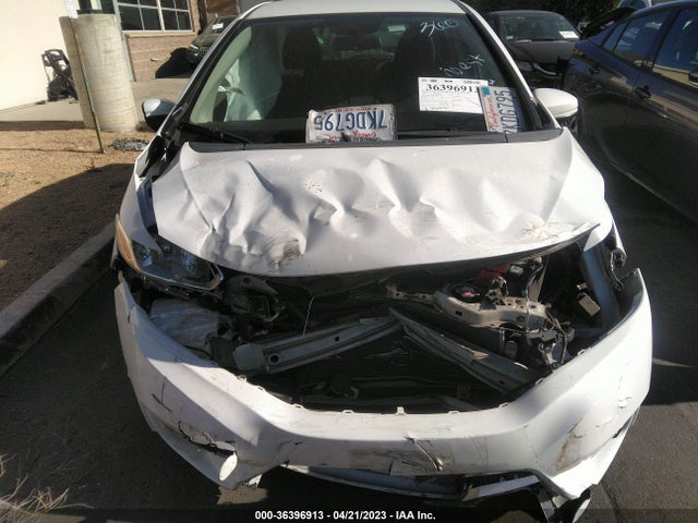 Honda FIT LX 2015 3HGGK5H50FM758367 Image 6