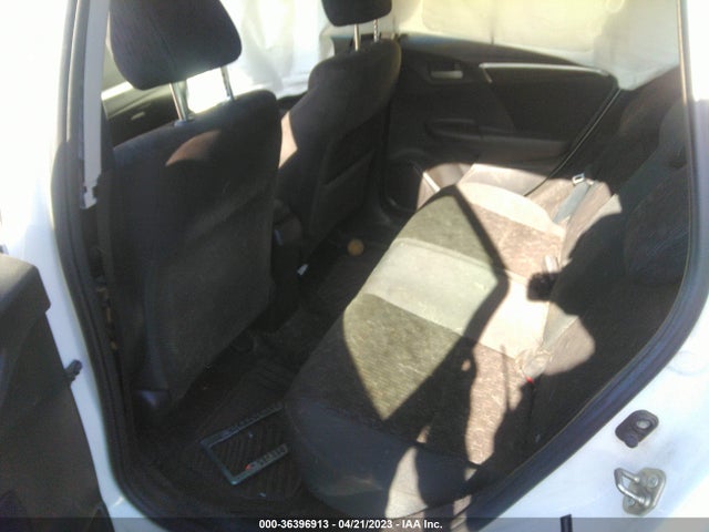 Honda FIT LX 2015 3HGGK5H50FM758367 Image 8