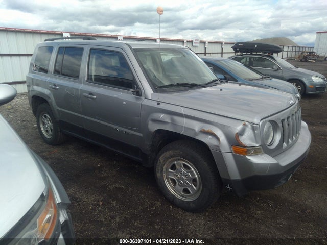 2015 1C4NJRBB8FD206433 main image