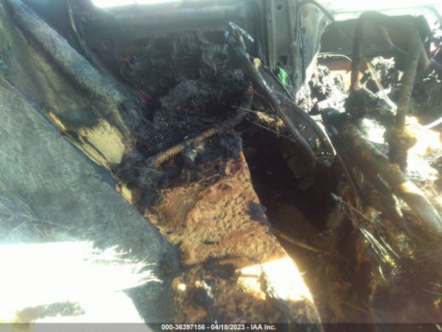 KNDJP3A58J7607803 KIA SOUL +