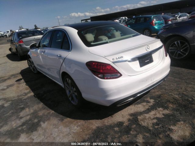 55SWF4JB3GU147245 Mercedes-Benz C-class C 300