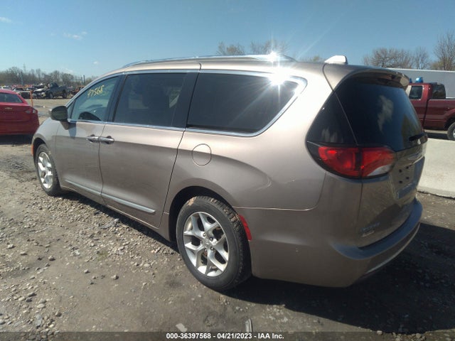 2C4RC1EG4JR322576 Chrysler Pacifica Touring L Plus