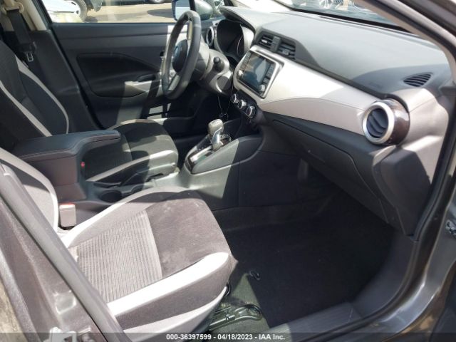 3N1CN8EV8ML837415 Nissan VERSA SV