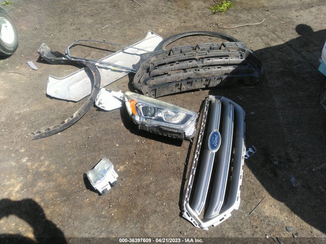 Ford ESCAPE SE 2017 1FMCU9G92HUB81550 Image 4