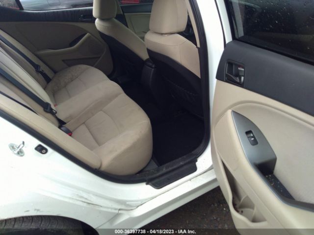 KNAGM4A7XF5658133 KIA Optima Lx