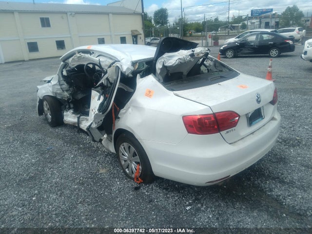 3VW2K7AJXEM374085 Volkswagen Jetta Sedan S