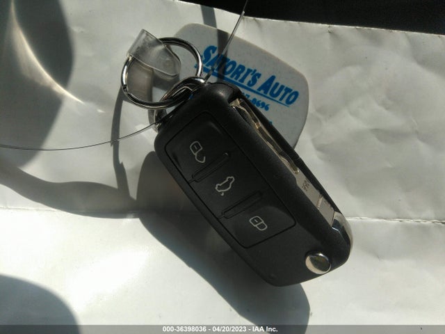 WVGAV7AX5GW610604 Volkswagen TIGUAN S