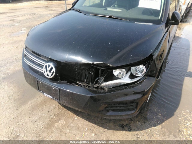 WVGAV7AX5GW610604 Volkswagen TIGUAN S