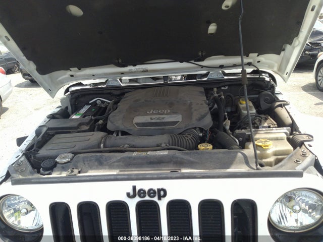 1C4BJWEG3FL742298 Jeep Wrangler Unlimited Altitude
