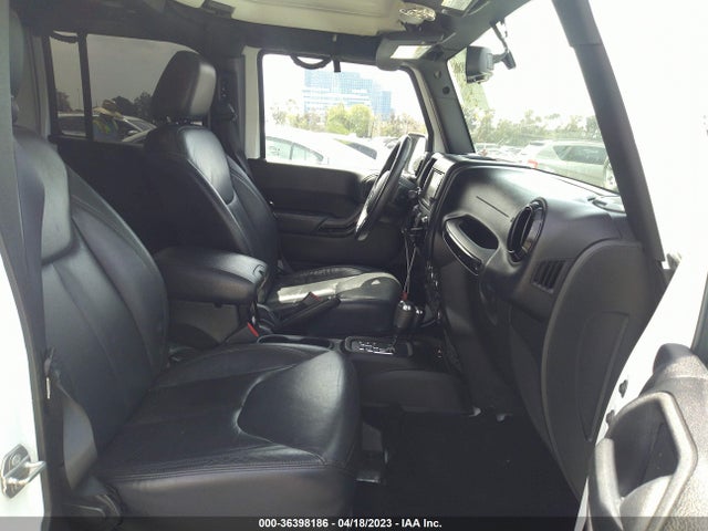 1C4BJWEG3FL742298 Jeep Wrangler Unlimited Altitude