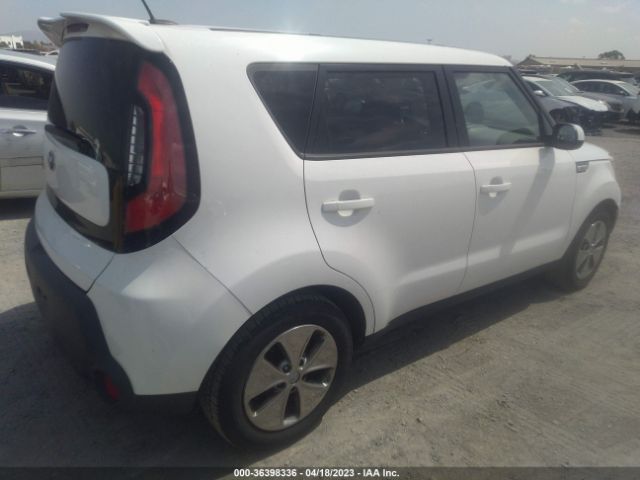 KNDJN2A27F7197623 KIA Soul Base