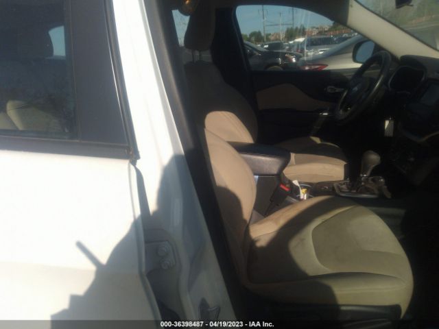1C4PJMAB0GW225433 Jeep Cherokee Sport