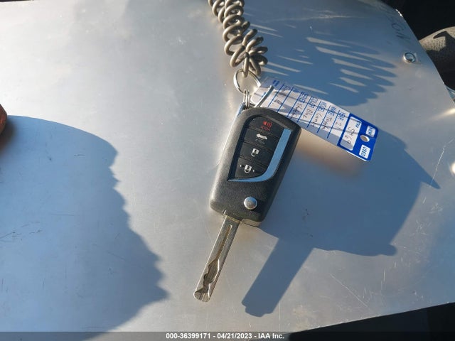 Toyota CAMRY LE 2021 4T1C11AKXMU569111 Image 3