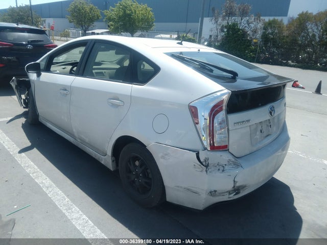 Toyota Prius Four 2015 JTDKN3DU7F2003919 Image 3