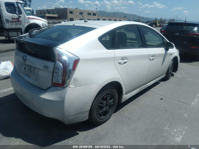 Toyota Prius Four 2015 JTDKN3DU7F2003919 Image 4