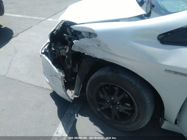 Toyota Prius Four 2015 JTDKN3DU7F2003919 Image 6